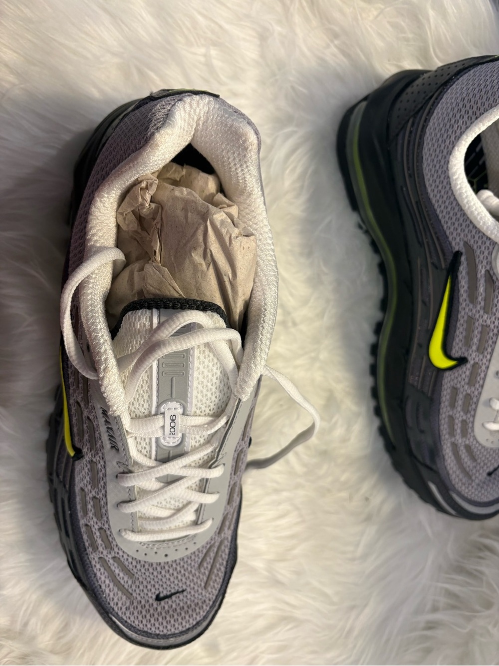 Nike Gray and Neon Yellow/Black Men's Sneakers Brand new in box